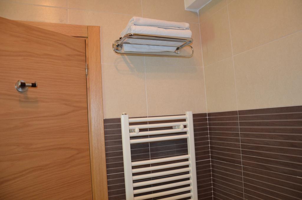 Dora City Apartament Appartement Cluj-Napoca Buitenkant foto